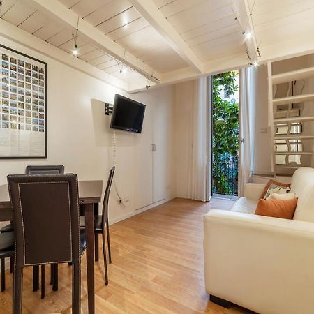 Parlamento Modern Apartment Рим Екстериор снимка