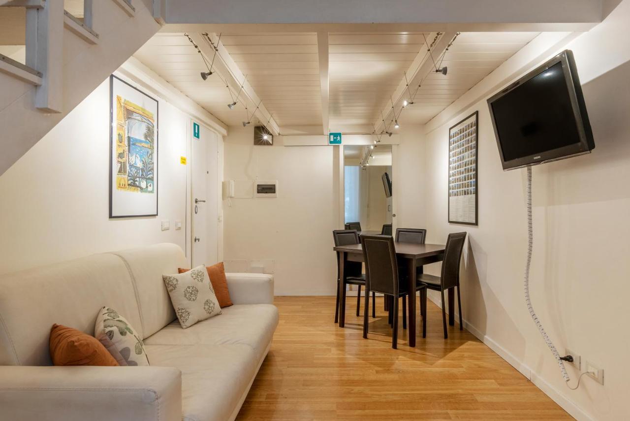Parlamento Modern Apartment Рим Екстериор снимка